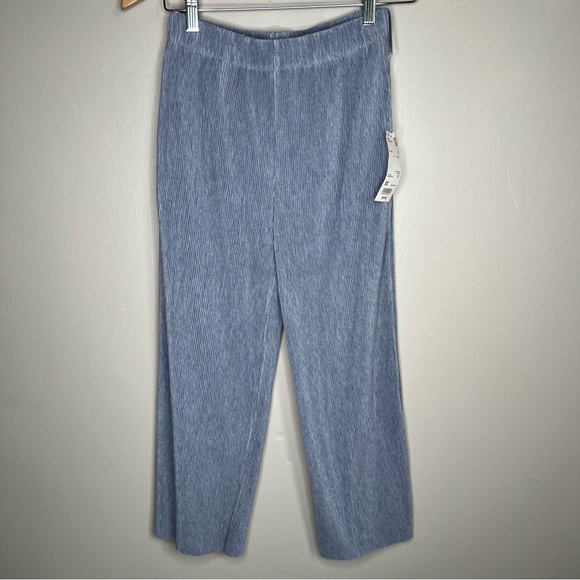 Uniqlo Pants - Uniqlo Blue Pleated Ankle Crop Pants Size XS NWT